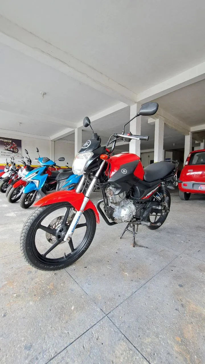 YAMAHA YBR 125 FACTOR ED FRENTE ESQUERDA